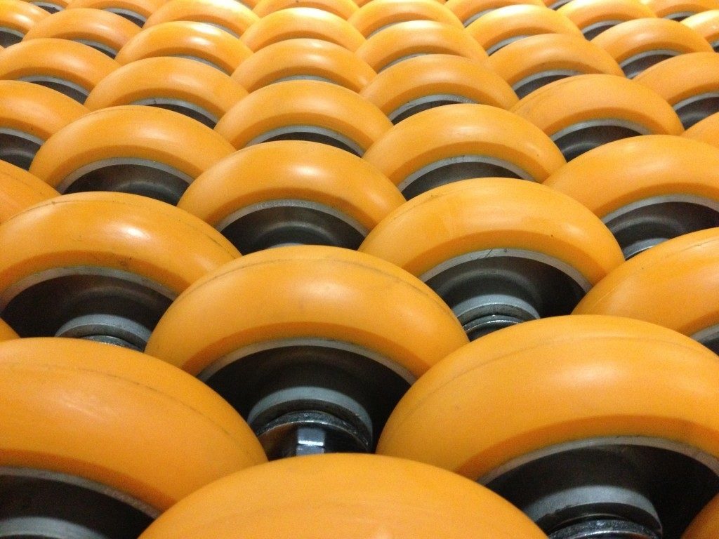 CC Apex rows of wheels