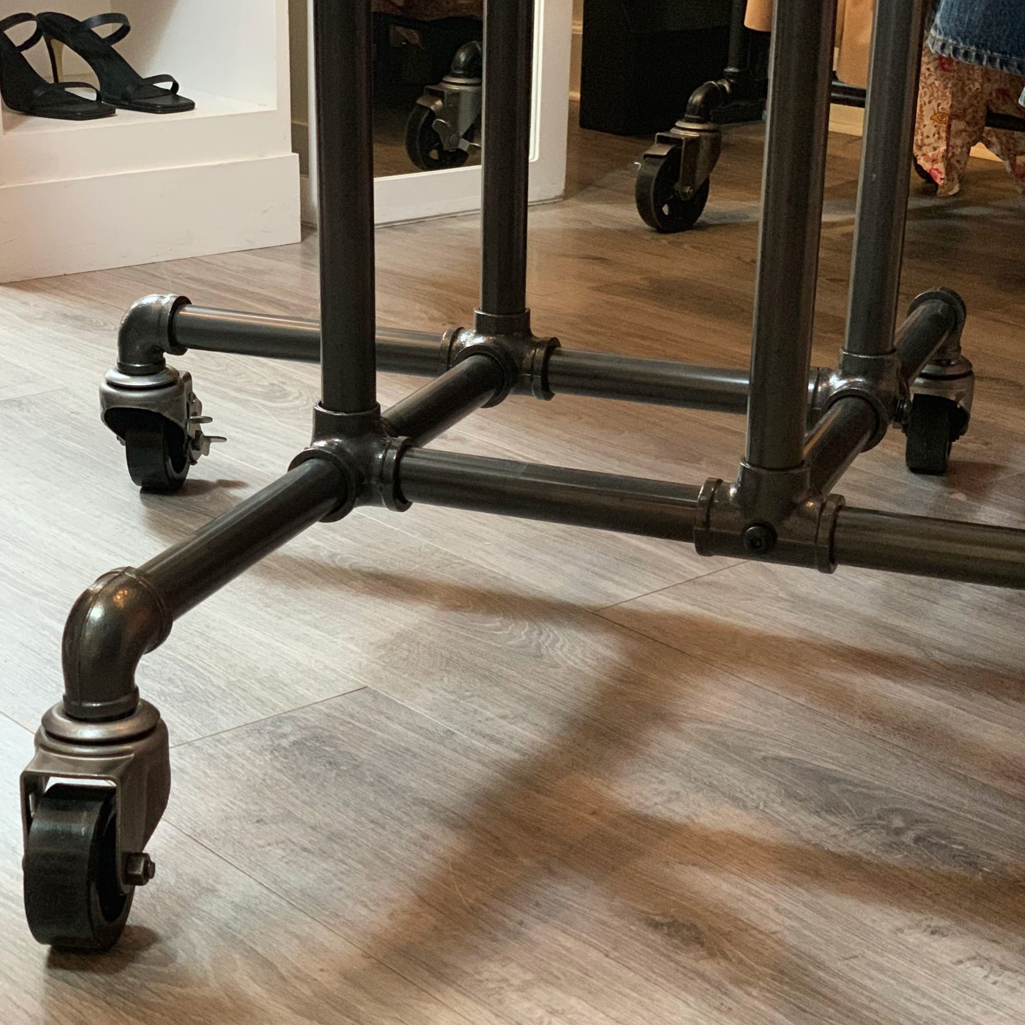 SQ CU Retail Industrial Pipe Garment Rack 3 Inch Vintage Polyurethane Tread Swivel Caster 15